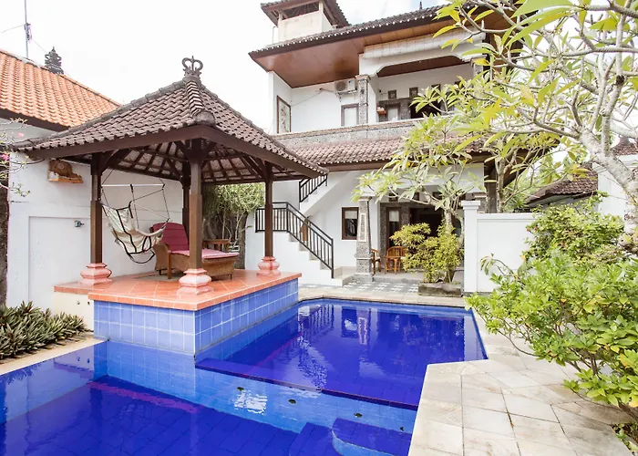 Rumah Akira Guest house 4*