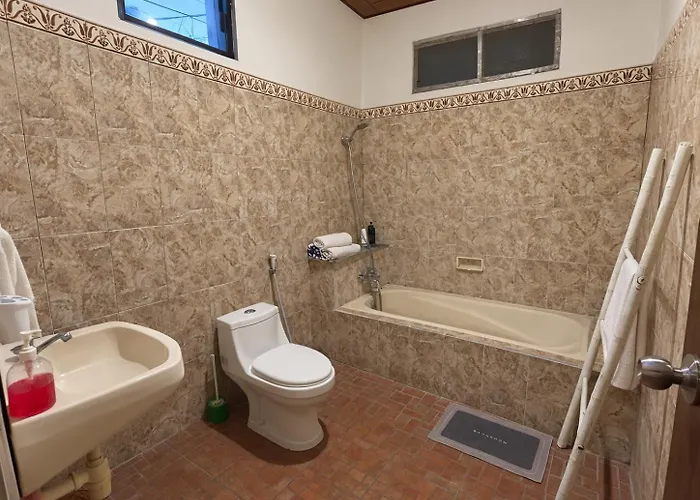 Rumah Akira Guest house 4*